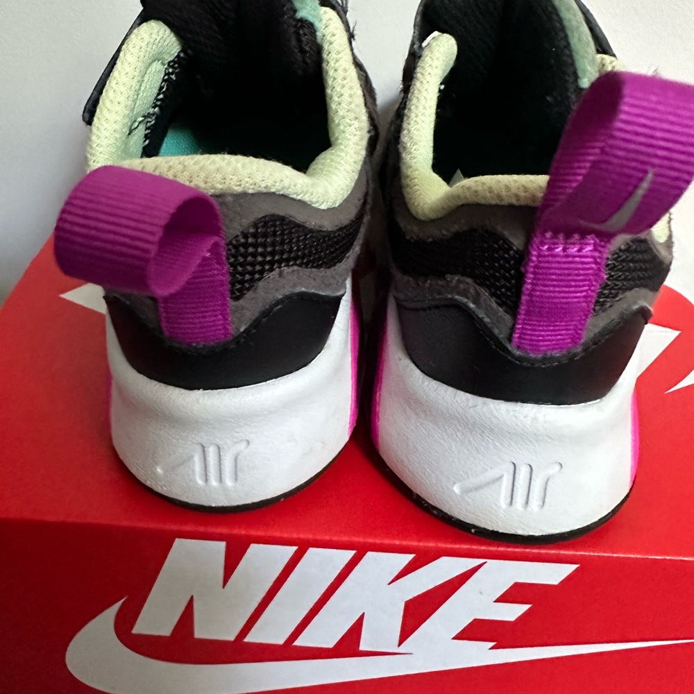 Like new toddler girls, Nike air max 200 (td) size 7 - Picture 7 of 10